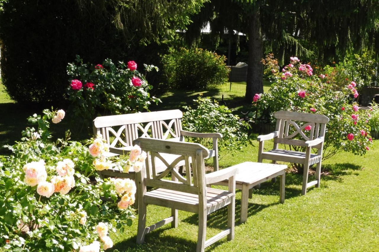 Gite Pause Au Jardin Piscine Chauffee Saint-Branchs Exterior photo