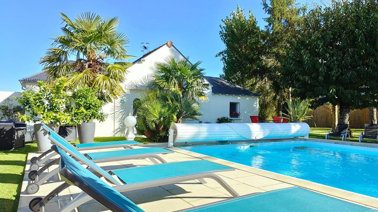Gite Pause Au Jardin Piscine Chauffee Saint-Branchs Exterior photo